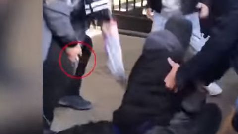 La víctima fue baleada en la plataforma del tren 7 en la calle 90 y la avenida Elmhurst.