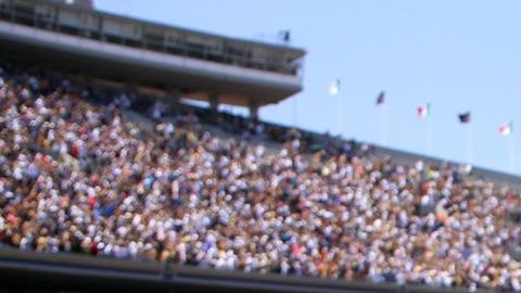 El sujeto que llamó "perdedor" a Miguel Herrera y las Águilas logró colarse con una acreditación de medios