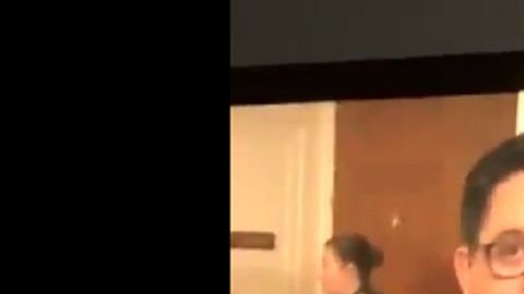 El joven se dio cuenta demasiado tarde que estaba frente a la cámara.