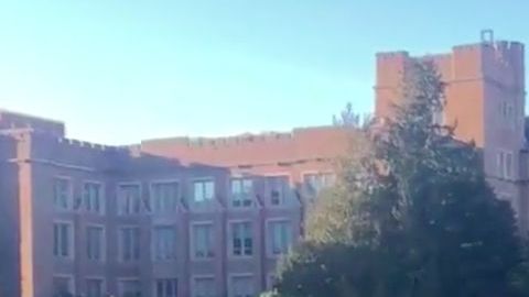 La fuente Drumheller  en el campus de UW.