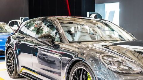 shutterstock_1071855437