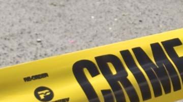 Imagen de archivo de un cordón policial. De izquierda a derecha, Preston Tayloer, Liam McAtasney, y Sarah Stern.