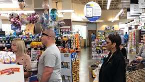 En la demanda, se acusa a Albertsons de discriminar contra empleados hispanos.