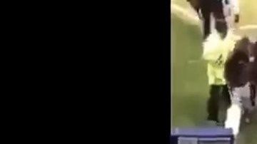 Aficionados en Kansas causaron la caída de una valla y la lesión de un jugador del Toluca.