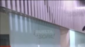 Luis Roberto Alves "Zague" fue entrevistado en la terminal aérea de la Ciudad de México