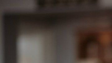 Boo James ha llegado a pensar que su reflejo en un espejo era otra persona.