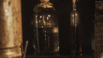 Los curanderos con una pócima mágica han existido siempre.