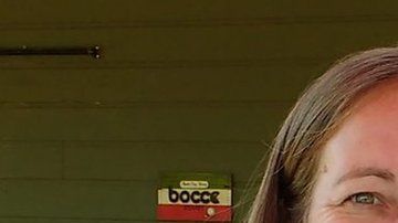 Laura y Brad Barrett tienen dos hijas pequeñas y viven en Virginia.