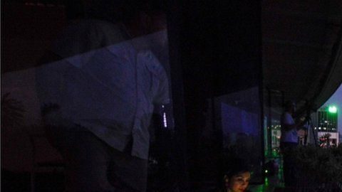 Caracas está a oscuras tras un apagón.