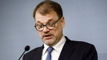 El primer ministro Juha Sipila anunció la reunión de todo su gabinete.