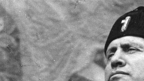 Mussolini fundó los "Fasci italiani di combattimento" en 1919.