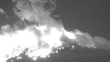 La explosión del Popocatépetl en la noche del lunes.