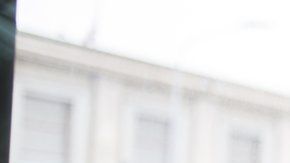 Las mujeres tienen más probabilidades si se atreven a presentarse.