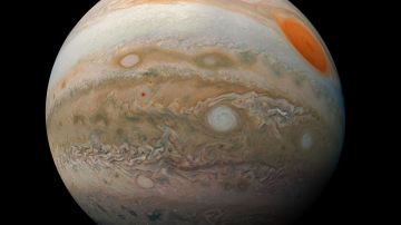 Imagen procesada de Kevin M. Gill a partir de tres fotos de Júpiter.