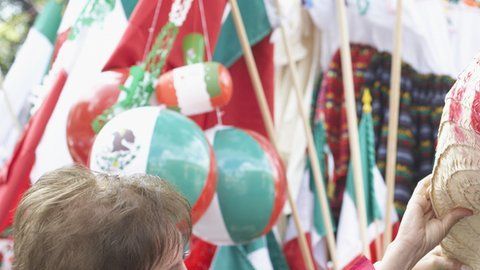 Los mexicanos se sienten más felices ahora que hace un año.