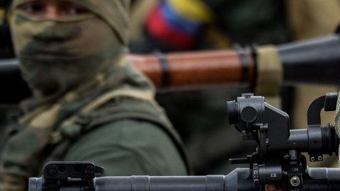 Muchas armas mostradas por el ejército venezolano son rusas.