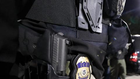 Jurisdicciones "santuario" bloquean la cooperación de policías locales con ICE