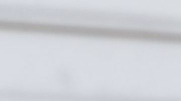 Agentes de ICE realizan un arresto.