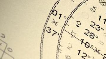 Bastaría decir que no hay dos horóscopos iguales.