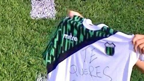 El jugador argentino Alejandro Melo y su petición de matrimonio.