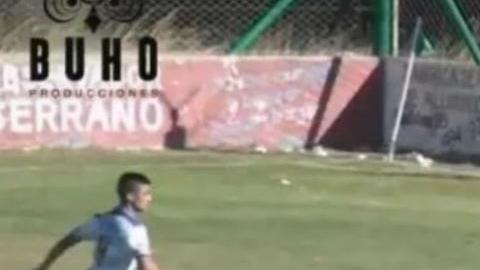 Hernán Durán golpeó a varios jugadores a la vez y a todos los noqueó