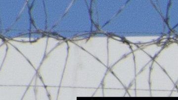 Las autoridades han capturado a más de 15 personas robando el alambre