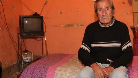 Jorge, el abuelo "adoptado" por una familia   en Argentina.