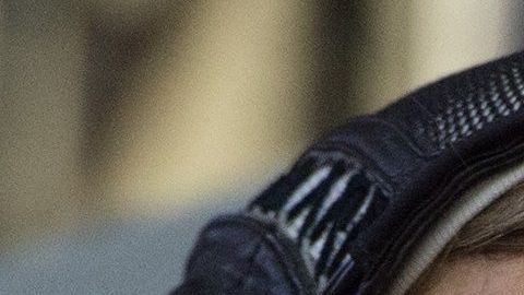 Estaba previsto que las astronautas Anne McClain y Christina Koch llevaran a cabo una caminata espacial este viernes.