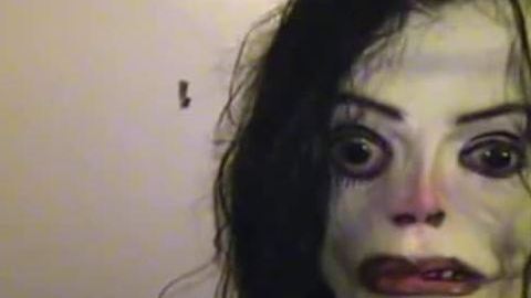 La gente comenta que este ser se les aparece a las personas despiertas a las 3 a.m.