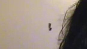 La gente comenta que este ser se les aparece a las personas despiertas a las 3 a.m.