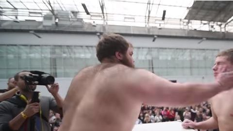 El primer Mundial de Cachetadas tuvo lugar en Moscú, Rusia