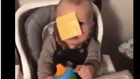 Bebés y niños pequeños son víctimas de este reto.