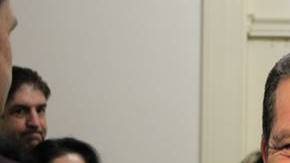 El congresista Jesús ‘Chuy’ García fue uno de los siete candidatos a la alcaldía de Chicago que habló sobre su plataforma política en el museo de Historia de Chicago.