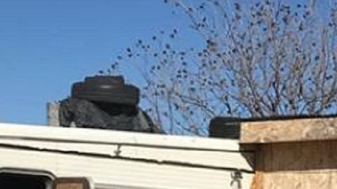 El cuarto era un anexo de unca casa-remolque.