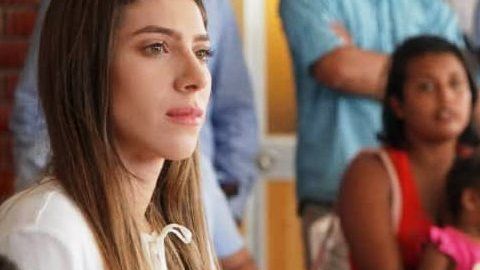 Fabiana Rosales el domingo 24 en Perú