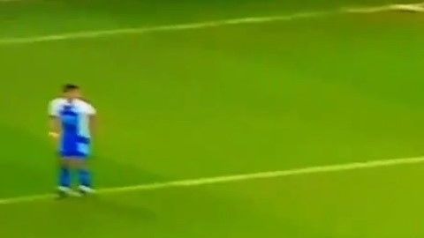 Mason Bennett hizo para el Derby County un auténtico golazo.