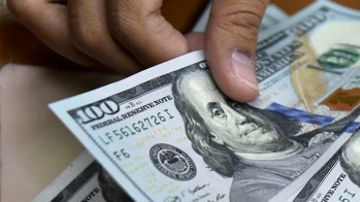 A los hispanos les ha costado mejorar su situación económica.