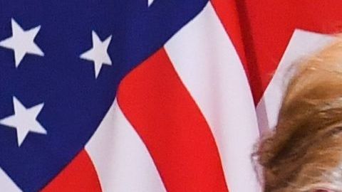 El presidente Trump cree que O'Rourke mueve mucho sus manos.