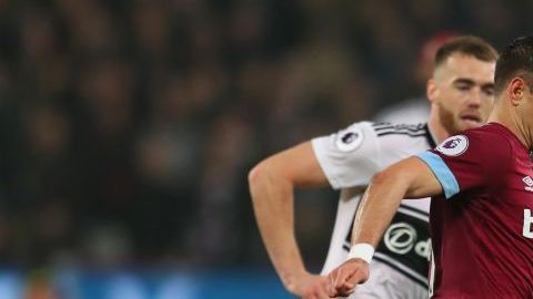 "Chicharito" Hernández provocó un penal en el triunfo del West Ham frente al Newcastle