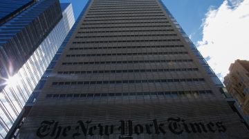 The New York Times Building is seen on February 26, 2017 in New York. 
The White House denied access Frebuary 24. 2017 to an off-camera briefing to several major US media outlets, including CNN and The New York Times. Smaller outlets that have provided favorable coverage however were allowed to attend the briefing by spokesman Sean Spicer. The WHCA said it was "protesting strongly" against the decision to selectively deny media access. The New York Times said the decision was "an unmistakable insult to democratic ideals," CNN called it "an unacceptable development," and The Los Angeles Times warned the incident had "ratcheted up the White House's war on the free press" to a new level.
 / AFP / KENA BETANCUR        (Photo credit should read KENA BETANCUR/AFP/Getty Images)