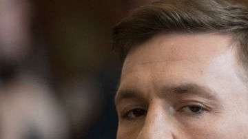 McGregor (izq) compareció en un Tribunal de Brooklyn en abril 2018