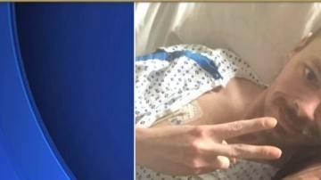 Jay Barrett y su hermana Bridgette Hoskie