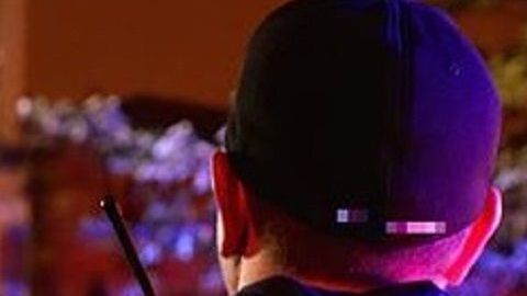 Los agentes de HSI pertenecen a ICE.