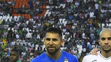 Santos Laguna llegó demorado a Nueva York por el clima.