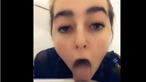 Muchos criticaron el actuar de esta joven, considerando que solo busca fama.