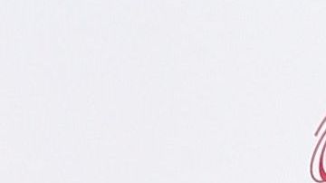 Thalía de negro y mostrando piernita en la alfombra roja