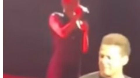 Luis Miguel peleó en pleno concierto.