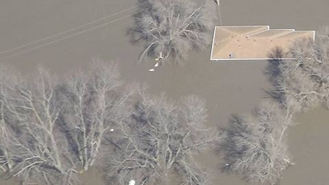 Los diques fallaron en el río Missouri en el condado de Fremont.