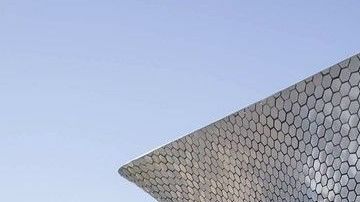 Saúl 'Canelo' Álvarez tiene un nuevo vehículo de lujo.