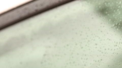 Tener relaciones en un auto es la fantasía de muchos.